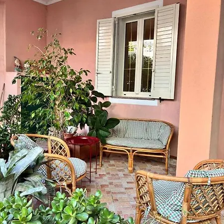 Elicriso Vacanze Nel Centro Di Con Ampia Veranda Esterna Semesterbostad *